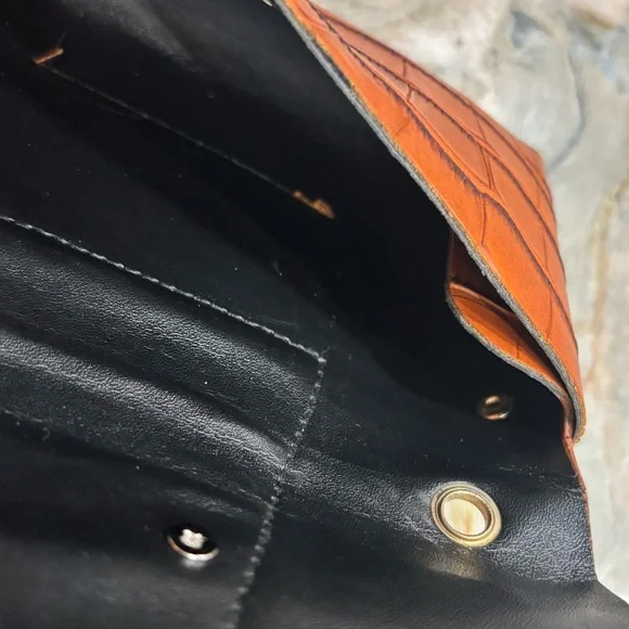 Brown Crocodile Embossed Clutch wallet - Picture 4 of 10